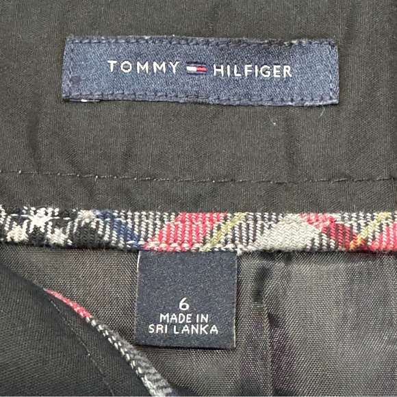 Tommy Hilfiger Plaid Mini Skirt Size 6 (Measures 26) - Picture 4 of 6